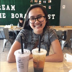 Meet your Posher, Lily